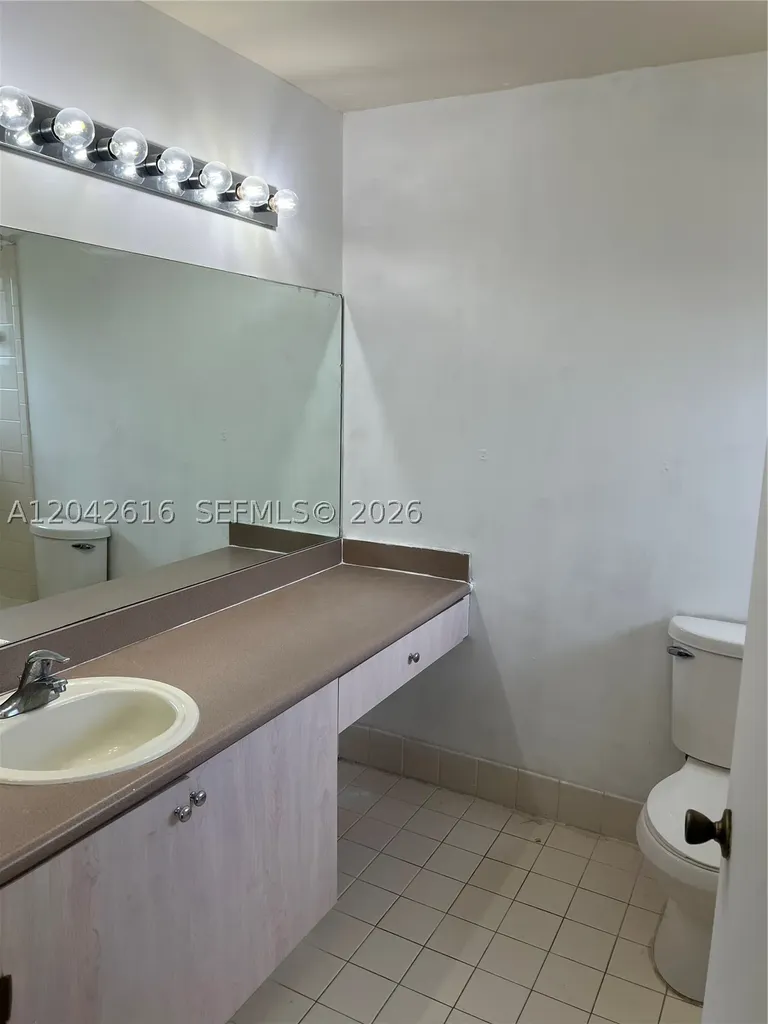 183 Hidden Ct Road Hollywood FL 33023