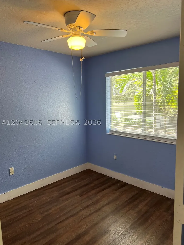 183 Hidden Ct Road Hollywood FL 33023
