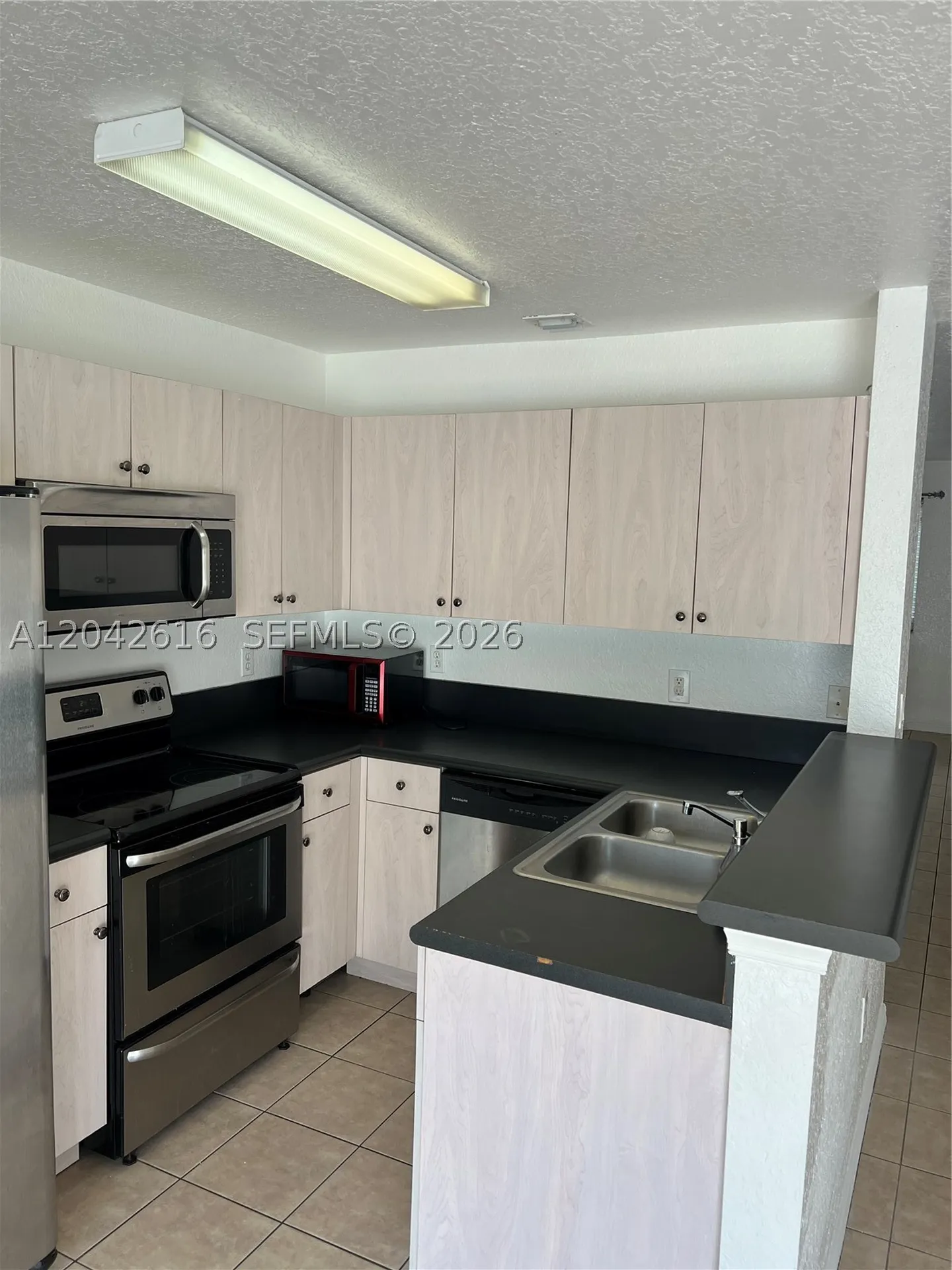 183 Hidden Ct Road Hollywood FL 33023