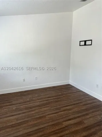 183 Hidden Ct Road Hollywood FL 33023