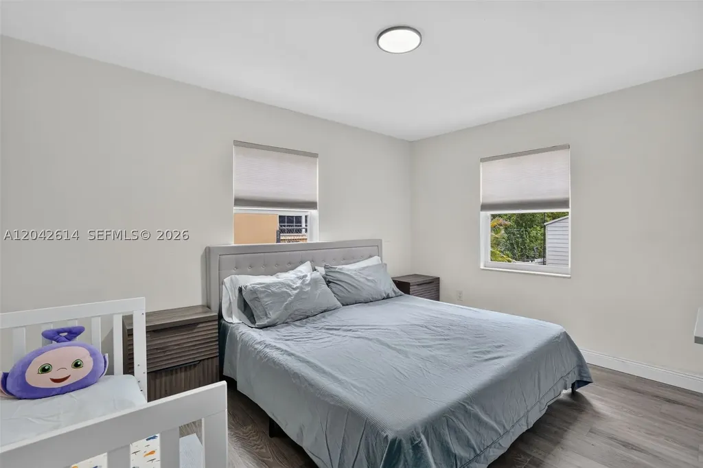 2446 Mckinley Street Hollywood FL 33020
