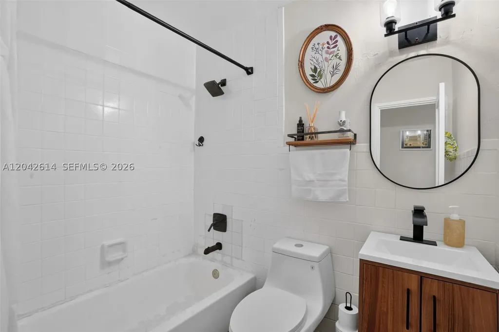 2446 Mckinley Street Hollywood FL 33020