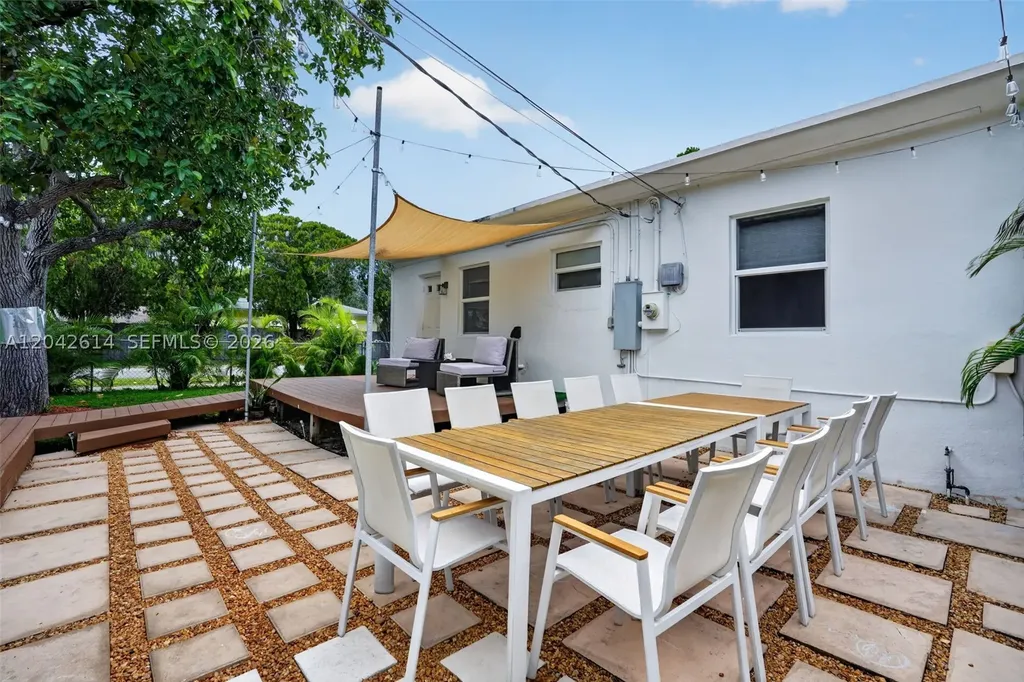 2446 Mckinley Street Hollywood FL 33020