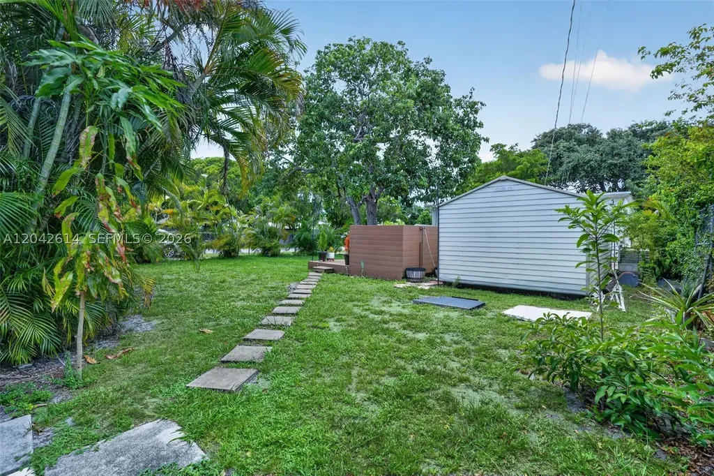 2446 Mckinley Street Hollywood FL 33020