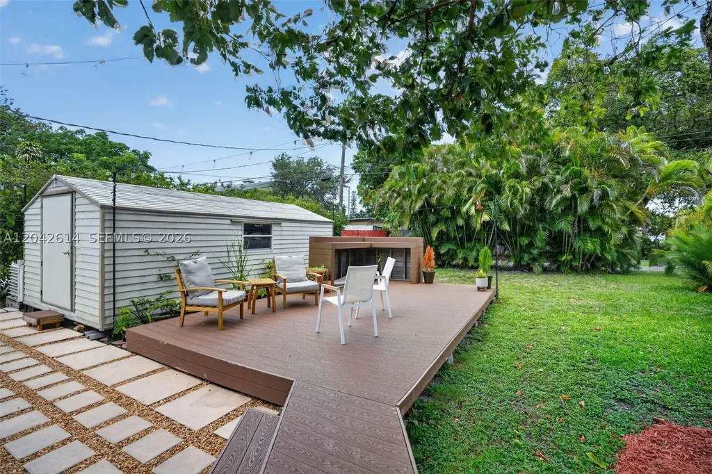 2446 Mckinley Street Hollywood FL 33020
