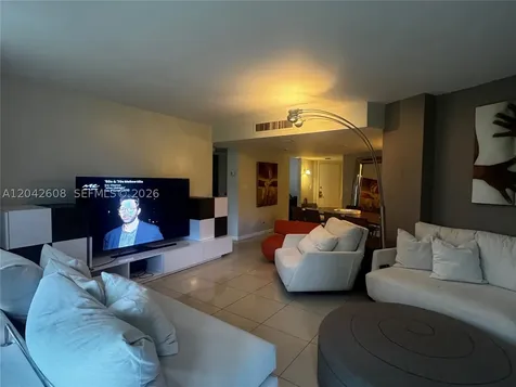 3475 N Country Club Drive Aventura FL 33180