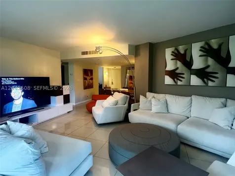 3475 N Country Club Drive Aventura FL 33180