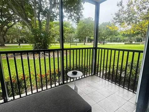 3475 N Country Club Drive Aventura FL 33180