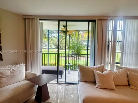 3475 N Country Club Drive Aventura FL 33180