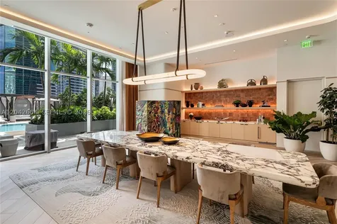 77 SE 5th Street Miami FL 33131