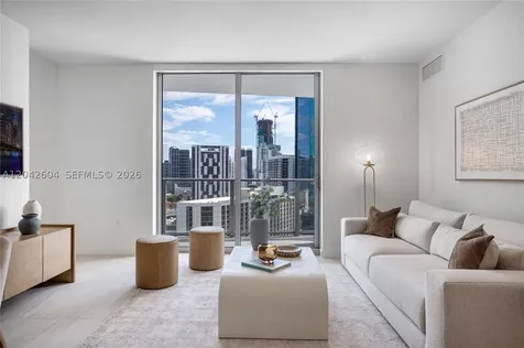 77 SE 5th Street Miami FL 33131