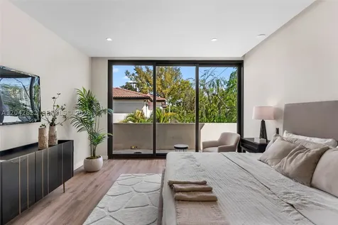 3601 SW 23rd Terrace Miami FL 33145