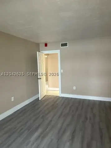 251 NE 187th Street Miami FL 33179