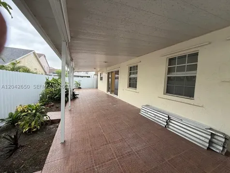 19058 NW 77th Place Hialeah FL 33015