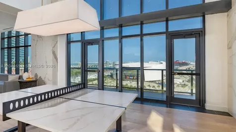 650 NE 2nd Avenue Miami FL 33132
