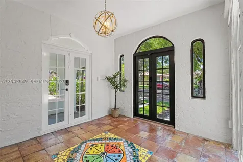 1209 La Mancha Avenue Coral Gables FL 33134