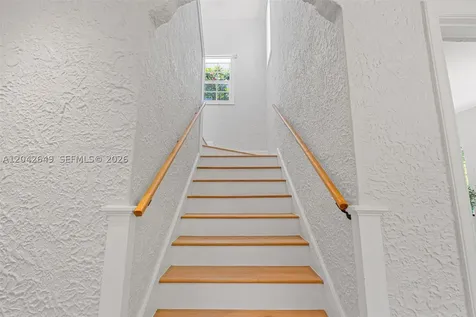 1209 La Mancha Avenue Coral Gables FL 33134