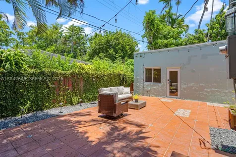 1209 La Mancha Avenue Coral Gables FL 33134