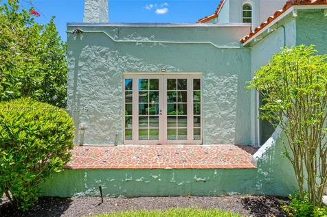 1209 La Mancha Avenue Coral Gables FL 33134