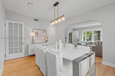 1209 La Mancha Avenue Coral Gables FL 33134