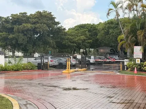 9731 Fontainebleau Boulevard Miami FL 33172