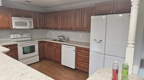 8555 NW 10th Street Plantation FL 33322
