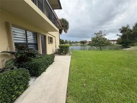 10008 NW 6th Street Pembroke Pines FL 33024