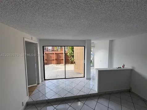 6854 SW 114th Place Miami FL 33173