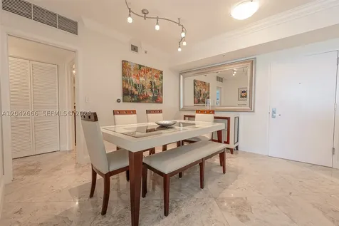 325 S Biscayne Boulevard Miami FL 33131
