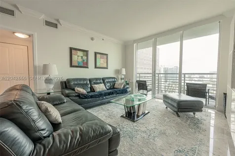 325 S Biscayne Boulevard Miami FL 33131