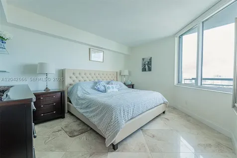 325 S Biscayne Boulevard Miami FL 33131