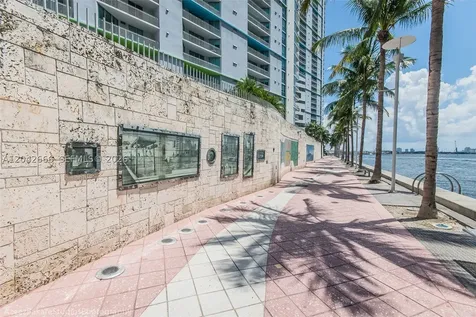 325 S Biscayne Boulevard Miami FL 33131