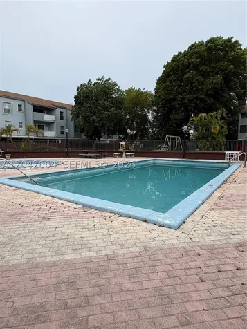 1725 W 60th Street Hialeah FL 33012