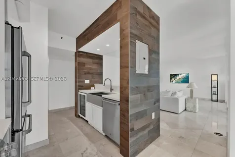 4201 Collins Avenue Miami Beach FL 33140