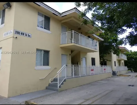2185 NW 16th Terrace Miami FL 33125