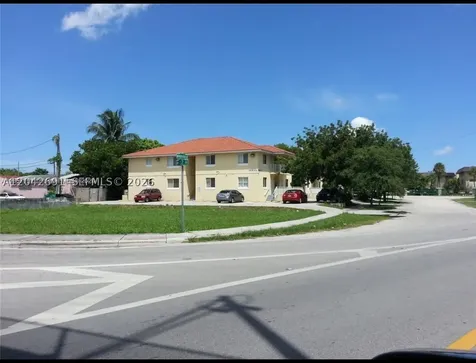 2185 NW 16th Terrace Miami FL 33125
