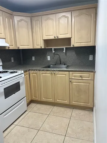 2185 NW 16th Terrace Miami FL 33125