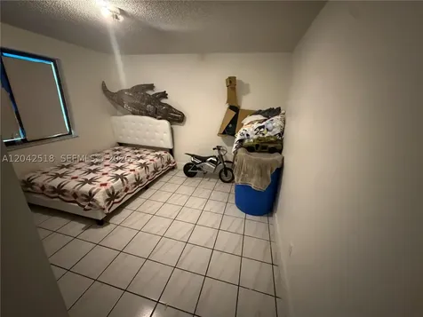 1717 NW 16th Street Miami FL 33125