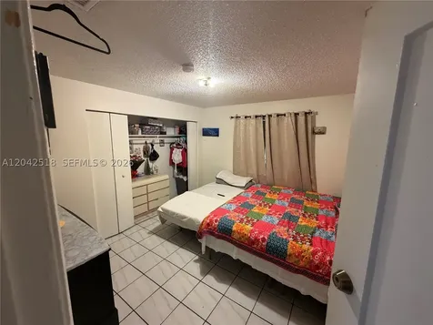 1717 NW 16th Street Miami FL 33125