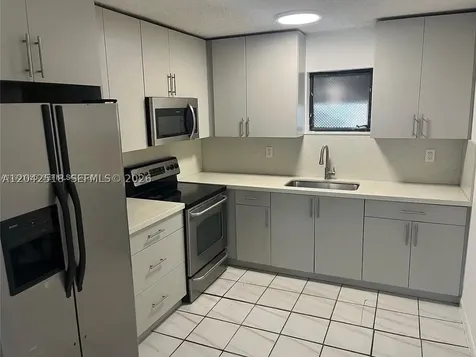 1717 NW 16th Street Miami FL 33125