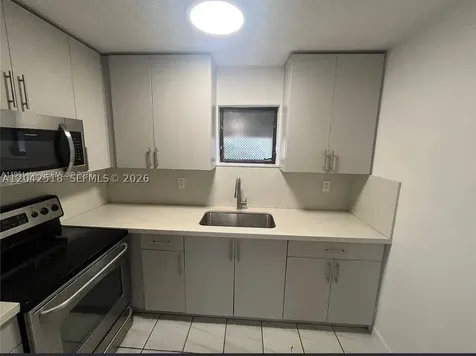 1717 NW 16th Street Miami FL 33125