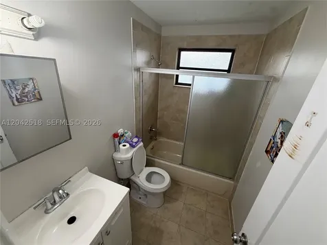 1717 NW 16th Street Miami FL 33125
