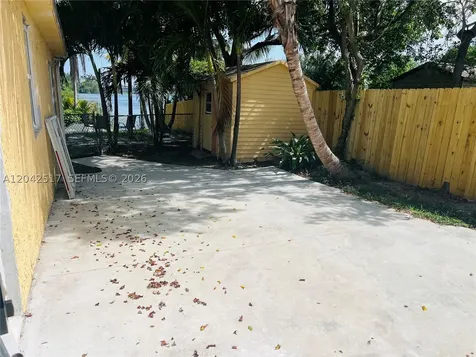 Miami FL 33167