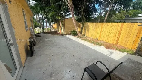 Miami FL 33167