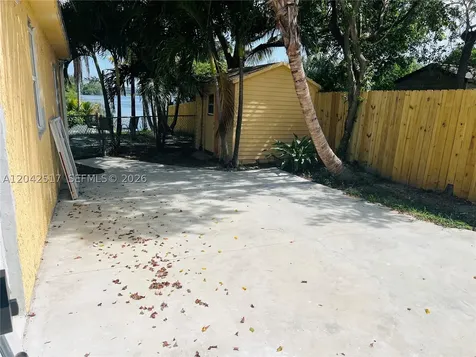Miami FL 33167