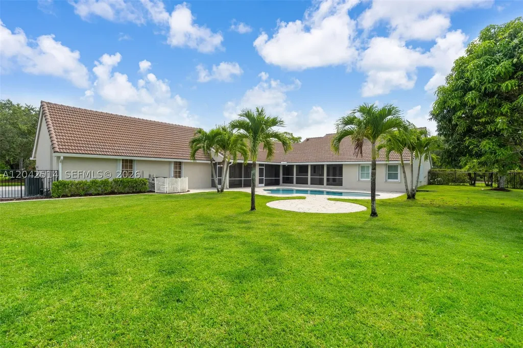 5703 Lago Del Sol Drive Lake Worth FL 33449