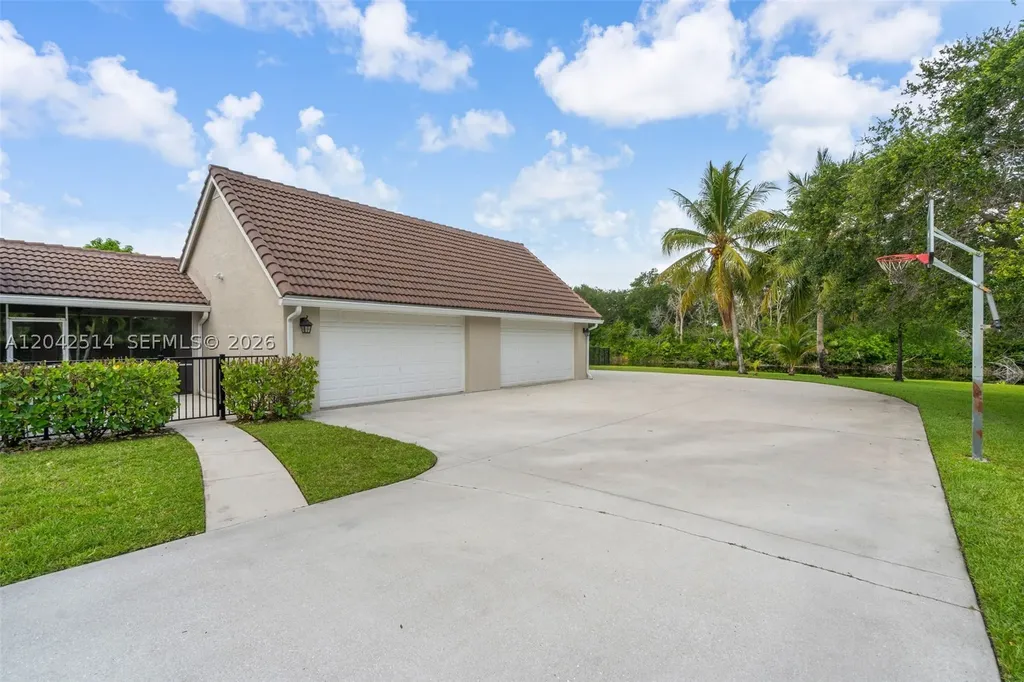 5703 Lago Del Sol Drive Lake Worth FL 33449