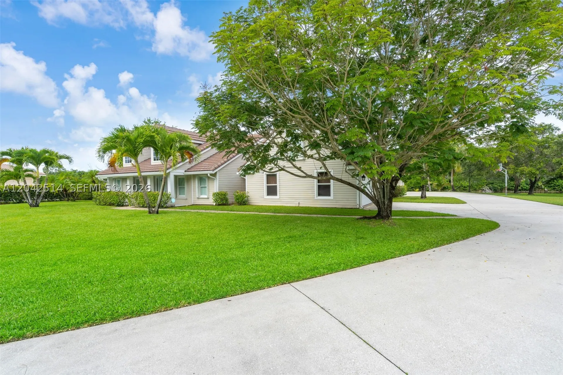 5703 Lago Del Sol Drive Lake Worth FL 33449