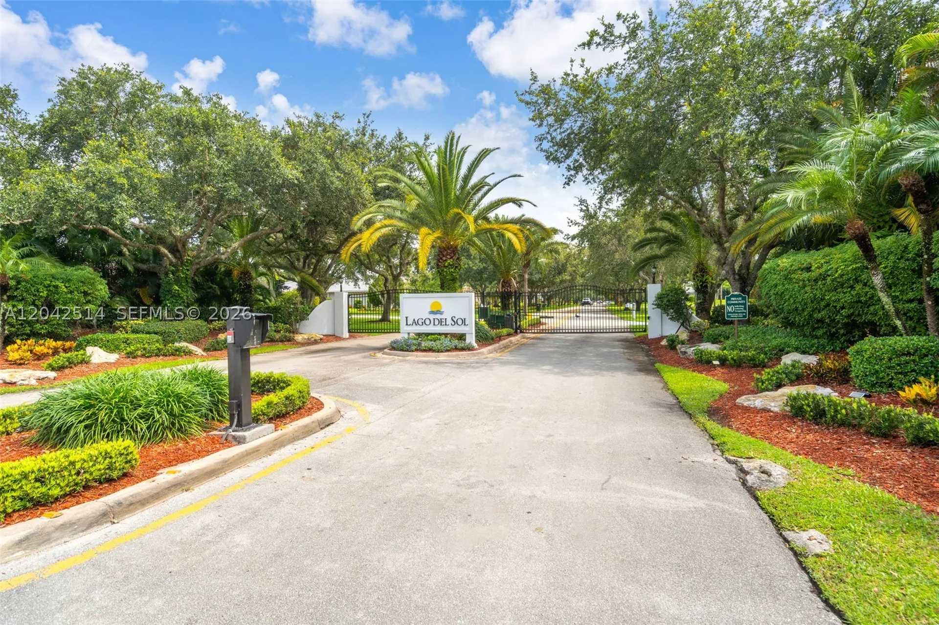 5703 Lago Del Sol Drive Lake Worth FL 33449