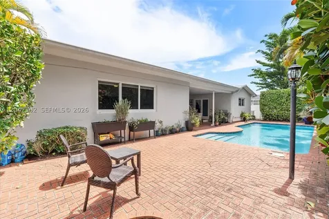 1900 NE 210th Street Miami FL 33179